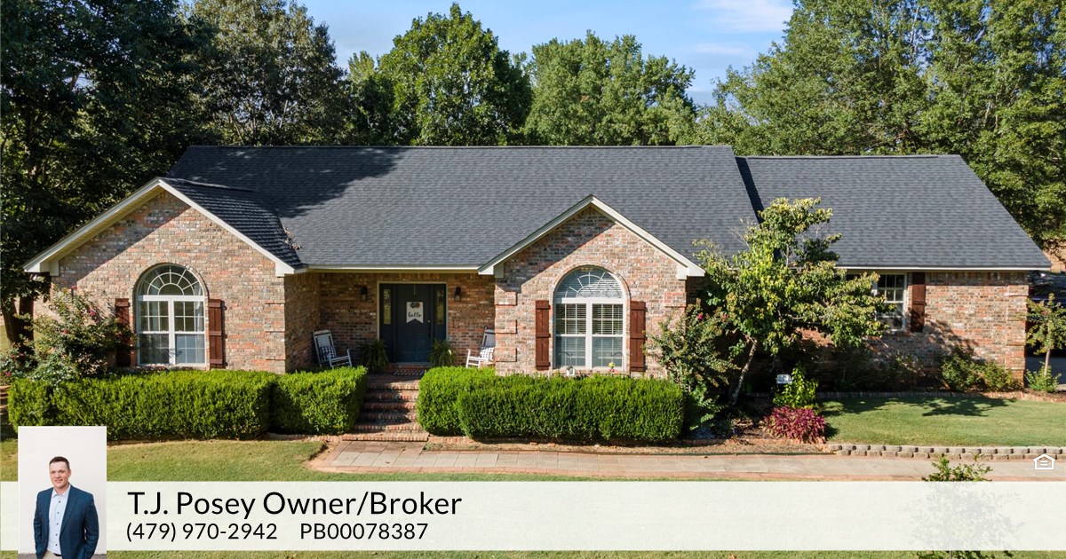 680 Center Valley Rd, Russellville, AR 72802